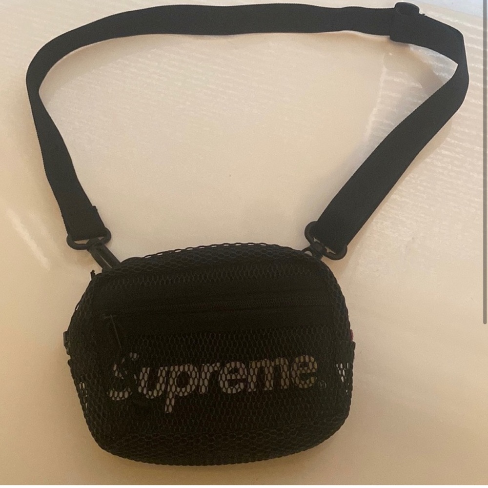 SUPREME MESH SHOULDER BAG